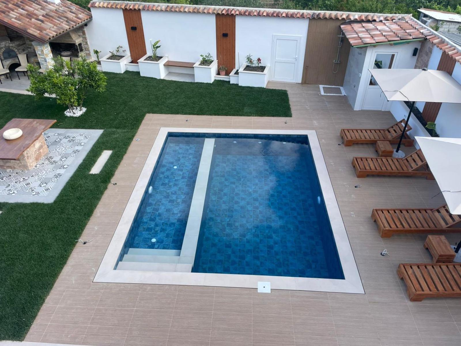 Villa Lejzo - Swimming Pool Берат Экстерьер фото
