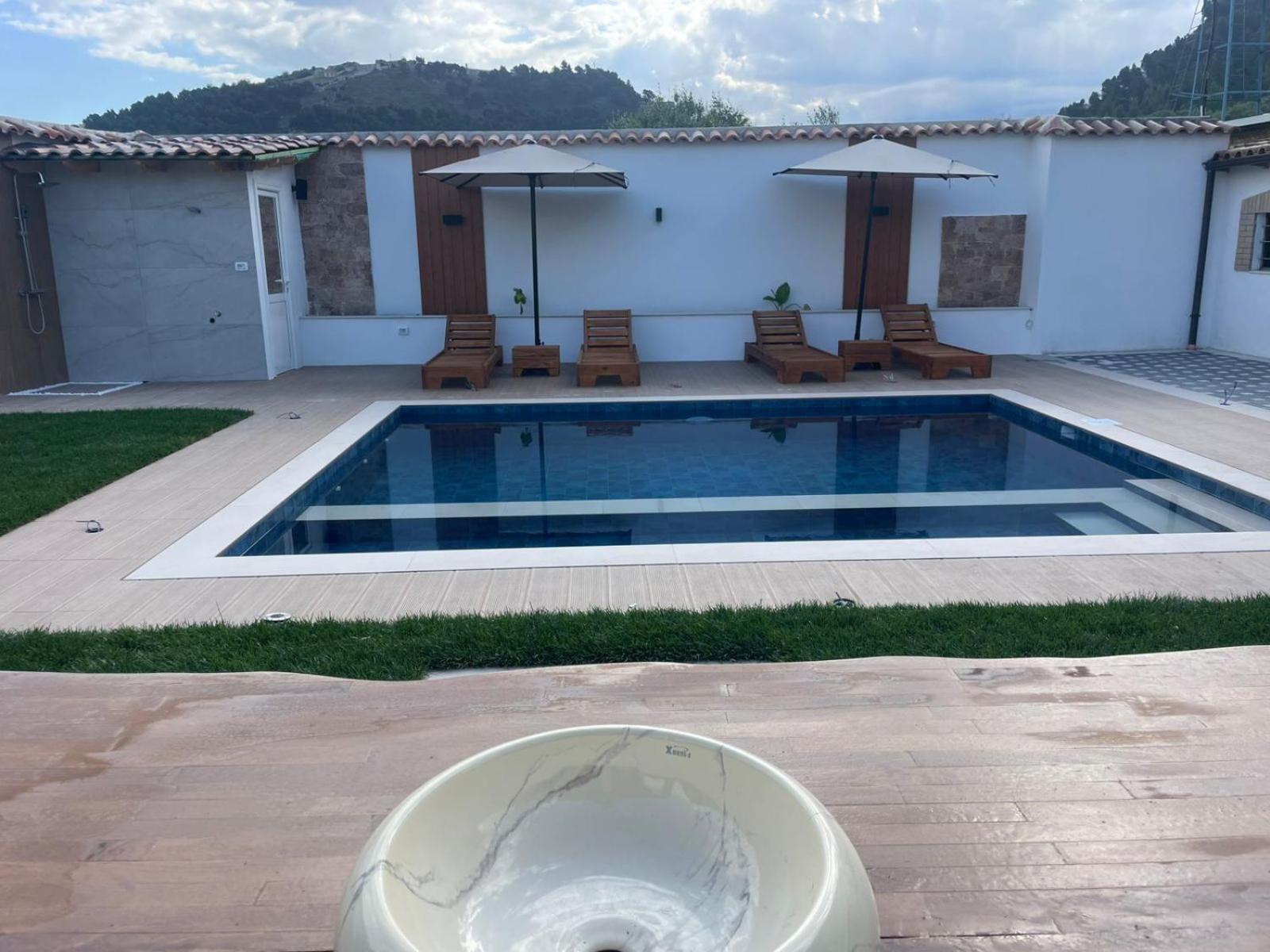 Villa Lejzo - Swimming Pool Берат Экстерьер фото
