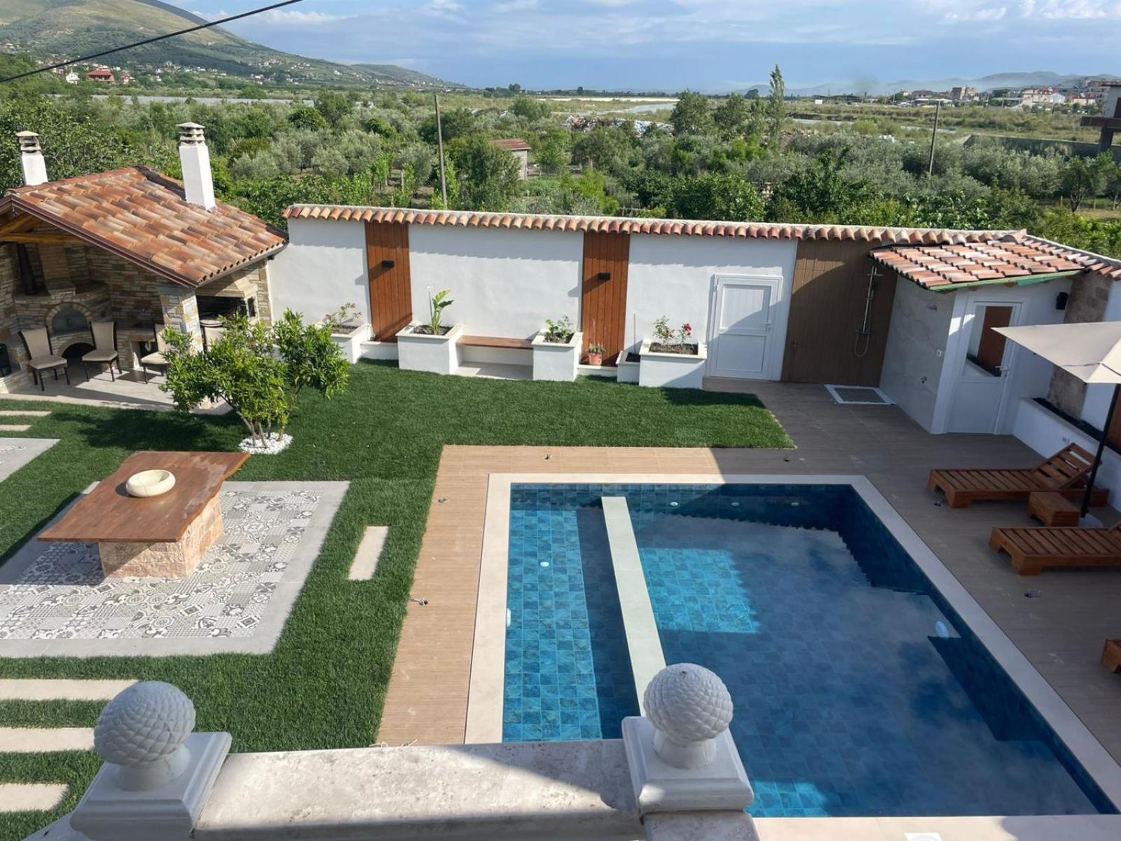 Villa Lejzo - Swimming Pool Берат Экстерьер фото