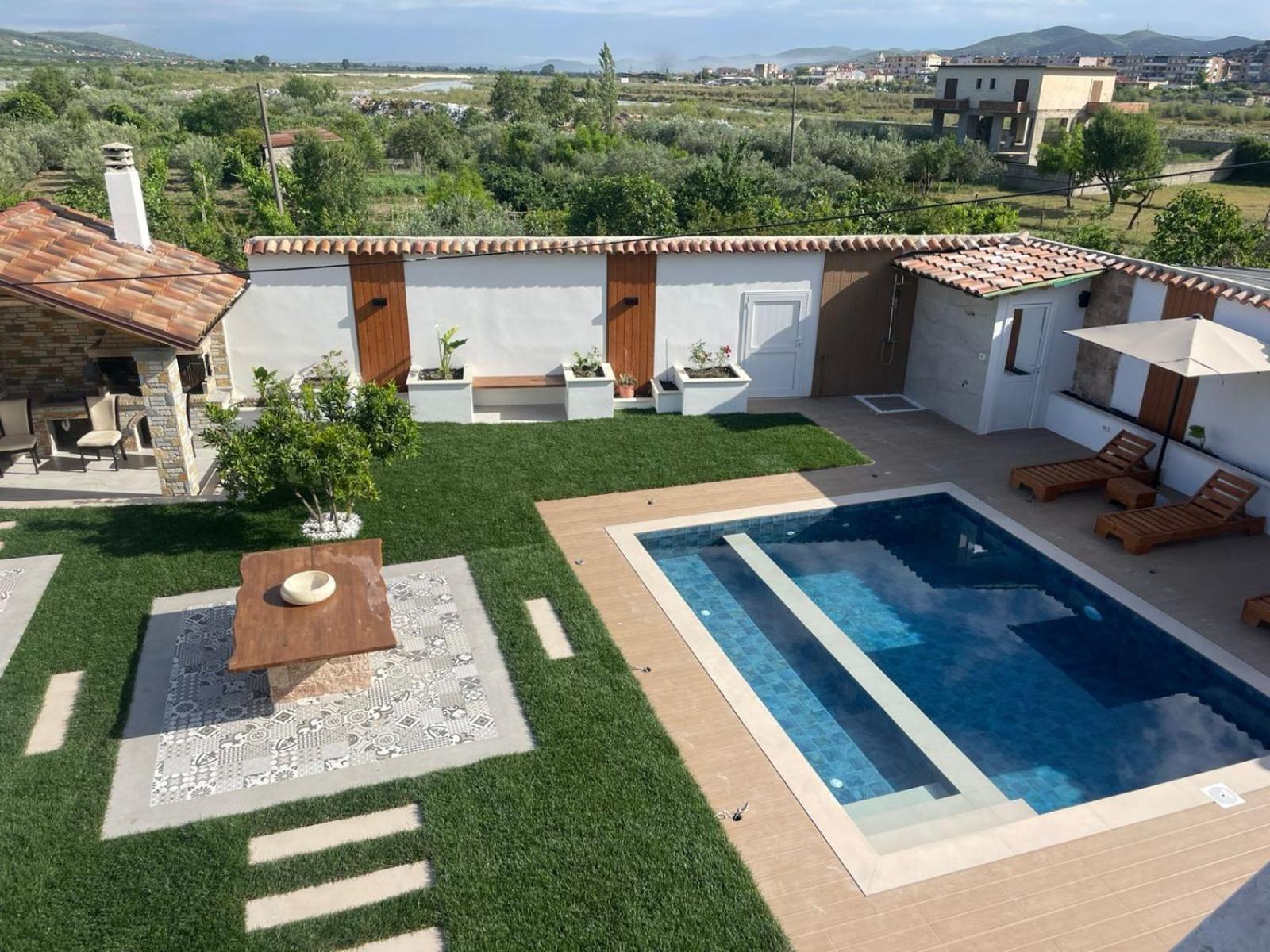 Villa Lejzo - Swimming Pool Берат Экстерьер фото